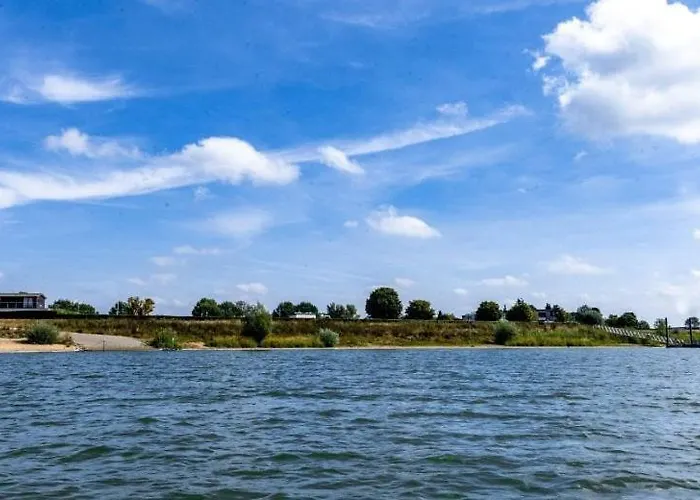 Cozy Escape Beach&Nature Near Den Bosch - 4 Ps Chalet Met Veel Privacy En Rust! Chalet