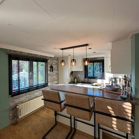 Domek alpejski Cozy Escape Near Den Bosch - 4 Ps Met Veel Privacy En Rust! *